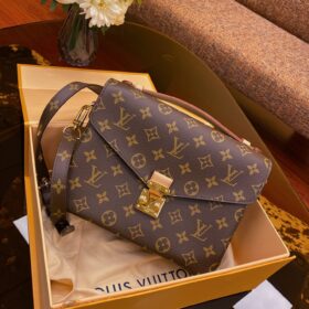 Pochette Metis