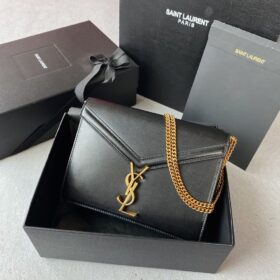 Cassandra Medium Top Handle