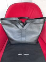 Y TOTE - Image 2