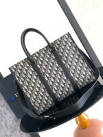 Large East-West Tote Bag - Image 3