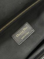 Lady Dior Large 32cm - Image 9