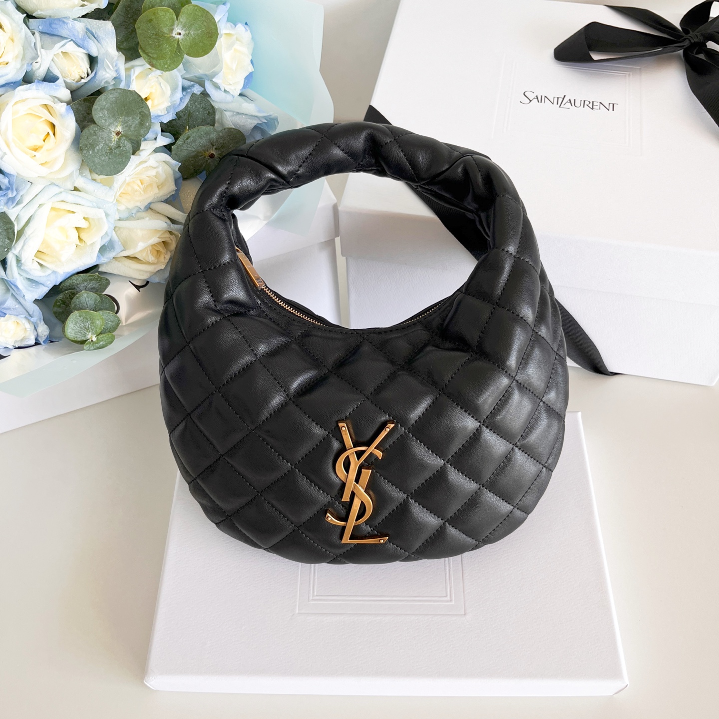 i1754625022247_7143_0_7.jpg ICARINO in quilted nappa - Image 1