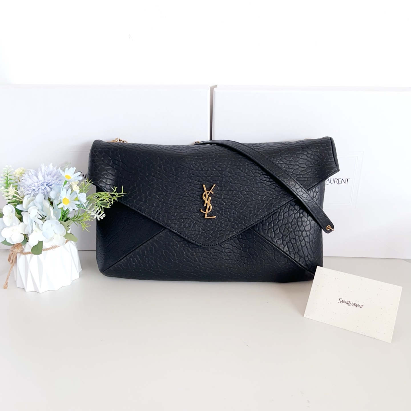 i1756715004287_7876_0_9.jpg CASSANDRE XXL pouch on chain - Image 1