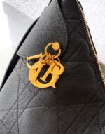 Voyage Bag Medium - Image 5