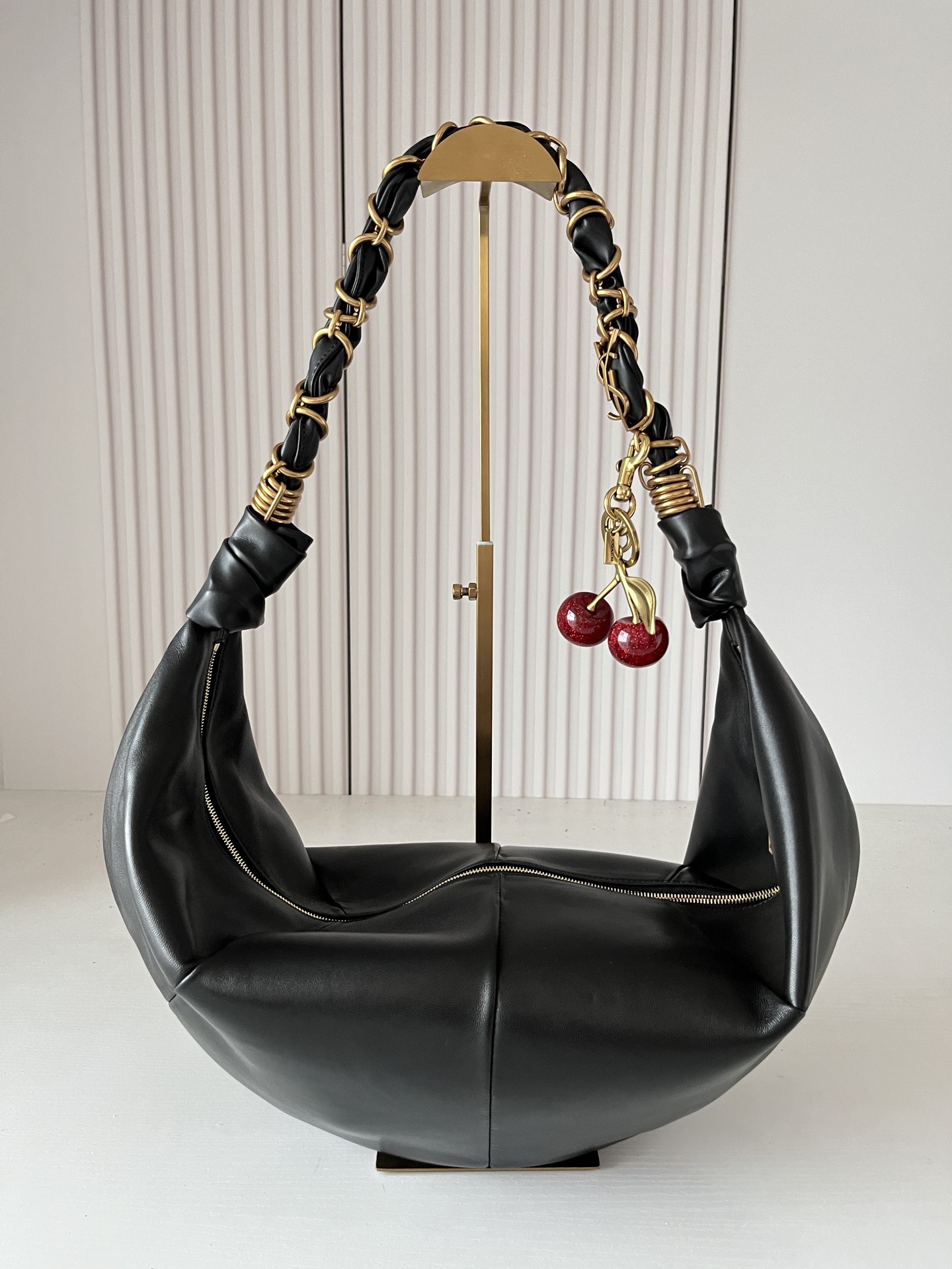 i1776846478283_6784_0_24.jpg AMALIA hobo - Image 1