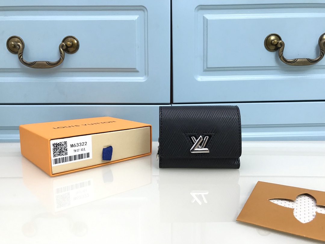 i1571545276_5160_0.jpg Twist Compact Wallet - Image 1