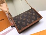 DAUPHINE CHAIN WALLET - Image 9