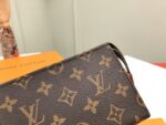 TOILETRY POUCH 15 - Image 3