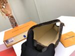 TOILETRY POUCH 15 - Image 8