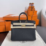 Birkin 25/30/35 in Togo Leather - Image 2